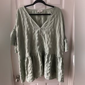 Green Dot Flowly Top - Chic Soul size 1X